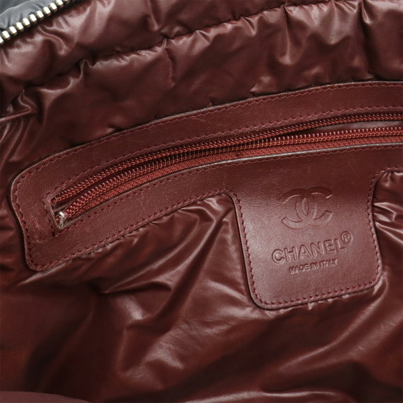 CHANEL Black Leather Shoulder Bag - Picture 10 of 10